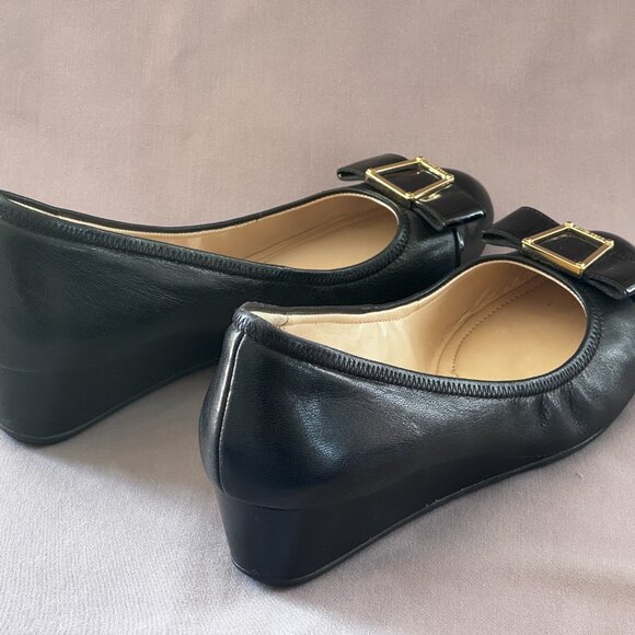 Cole Haan Emory Bow Wedge, Black, Size 7.5 - Picture 3 of 6